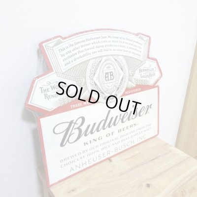 画像2: ブリキ看板 BUDWEISER バドワイザー エンボスメタルサイン ガレージ ビール　目立つ プレート 壁飾り 正規ライセンス品 アメリカン 雑貨 インテリア おしゃれ 可愛い サーファー バー 店舗