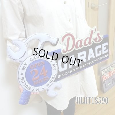 画像1: ブリキ看板 ビンテージ エンボス加工 Dad'garage アメリカン ガレージ プレート 壁飾り 雑貨 大きい インテリア 可愛い かわいい サーファー カフェ 店舗