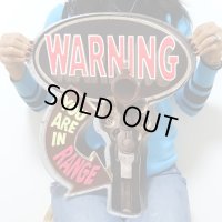 アメリカン ブリキ看板 YOU ARE IN RANGE 拳銃 ビンテージ プレート 壁飾り 大きい 雑貨 インテリア 可愛い かわいい かっこいい サーファー カフェ 店舗