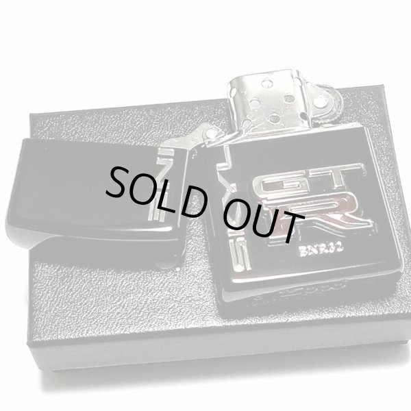 画像4: ZIPPO ライター スカイラインGT-R リアルエンブレム　メタル ジッポ R32 ブラック 日産公認モデル GTR-BNR32 車 かっこいい メンズ ギフト プレゼント (4)