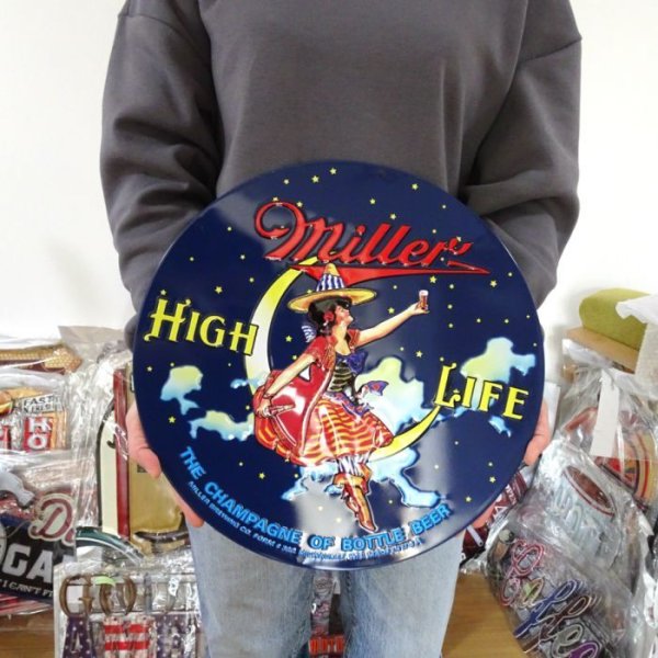 画像5: ブリキ看板 かわいい ミラーライト エンボスメタルプレート アンティーク ガレージ ブルー 女の子 ロゴ　目立つ プレート 壁飾り 正規ライセンス品 アメリカン 雑貨 インテリア おしゃれ 可愛い サーファー カフェ 店舗 (5)