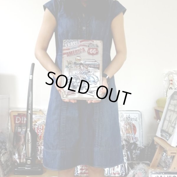 画像4: アメリカン ブリキ看板 TRAVEL AMERICA セクシー 車 ガレージ プレート 壁飾り ビンテージ 雑貨 インテリア 可愛い かわいい サーファー カフェ 店舗 (4)