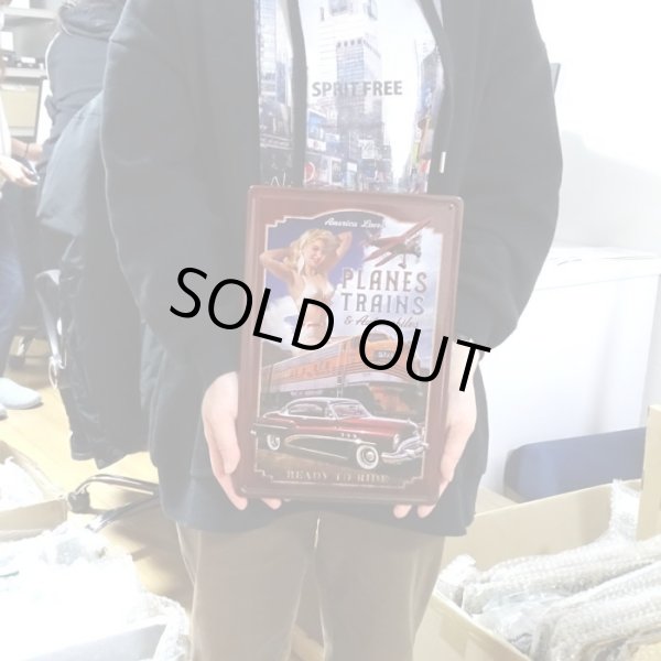 画像3: ブリキ看板 ビンテージ READY TO RIDE セクシー 飛行機 車 列車 アンティーク ガレージ プレート 可愛い 壁飾り アメリカン 雑貨 インテリア おしゃれ かわいい サーファー カフェ 店舗 (3)