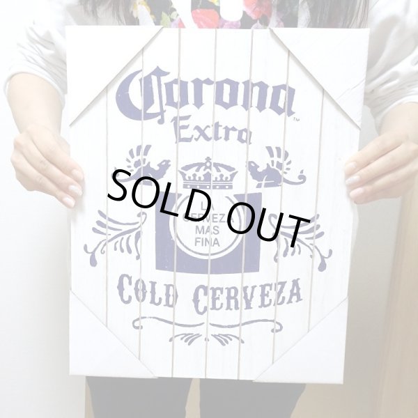 画像4: 木製看板 コロナ ウッデンサインボード CORONA EXTRA PLANK アンティーク ガレージ 目立つ プレート 壁飾り 正規ライセンス品 ビール アメリカン 雑貨 可愛い インテリア おしゃれ 可愛い サーファー カフェ 店舗 (4)