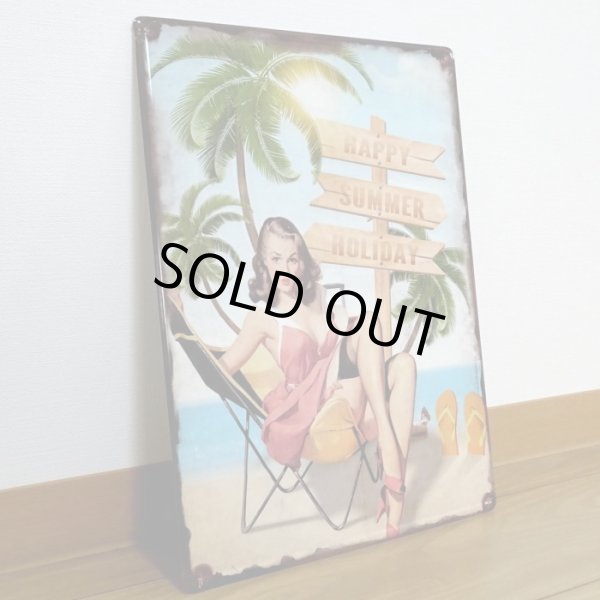 画像3: ブリキ看板 ビンテージ HAPPY SUMMER HOLIDAY ビーチ 海 セクシー プレート 壁飾り アメリカン 大きい 雑貨 インテリア 可愛い かわいい かっこいい サーファー カフェ 店舗 (3)