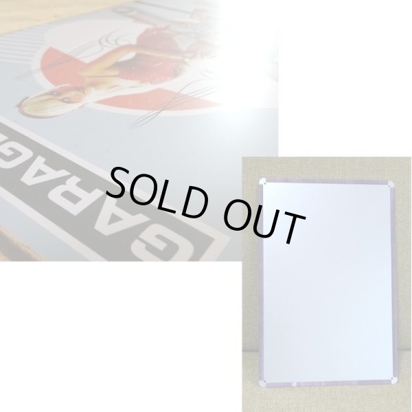 画像2: アメリカン ブリキ看板 GARAGE RULES セクシー プレート 壁飾り ビンテージ 雑貨 インテリア 可愛い かわいい サーファー カフェ 店舗 (2)