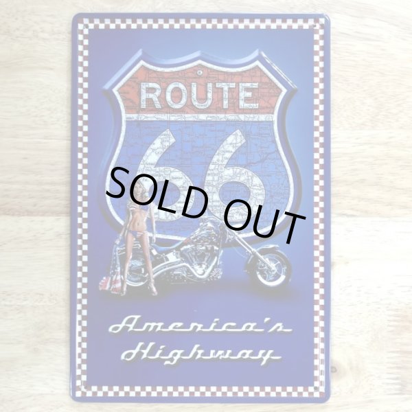 画像1: ブリキ看板 ビンテージ バイク セクシー AMERICA'S HIGHWAY ルート66 ガレージ プレート 壁飾り アメリカン 雑貨 インテリア 可愛い サーファー カフェ かわいい 店舗 (1)