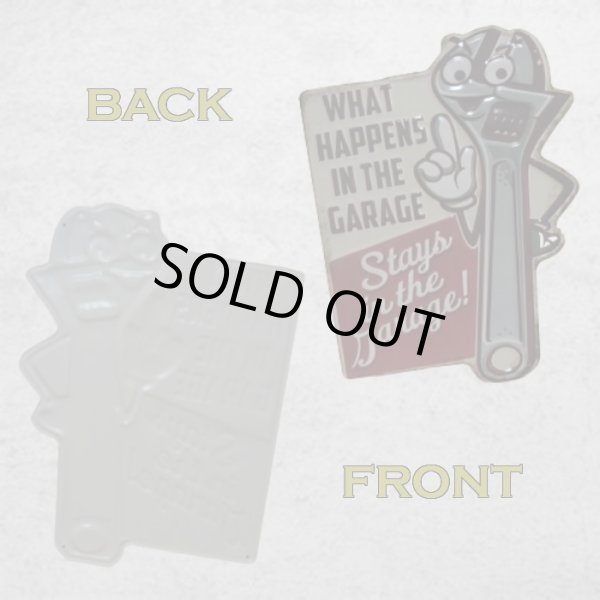 画像2: ブリキ看板 アンティーク STAYS IN THE GARAGE アメリカン 壁掛け プレート 壁飾り ビンテージ 雑貨 大きい インテリア 可愛い かわいい サーファー カフェ 店舗 (2)