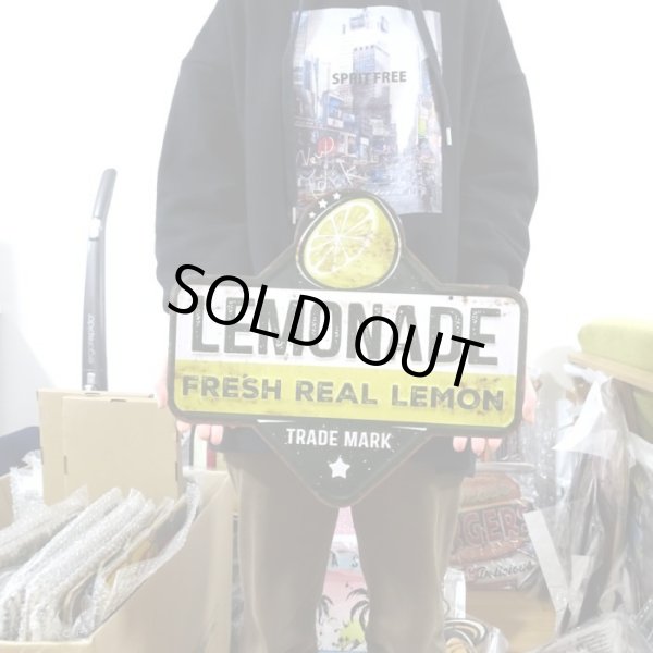 画像3: ブリキ看板 可愛い ビンテージ レモン LEMONADE レモネード サーフィン アンティーク サーファー ガレージ プレート 壁飾り アメリカン 雑貨 インテリア おしゃれ かわいい カフェ 店舗 (3)