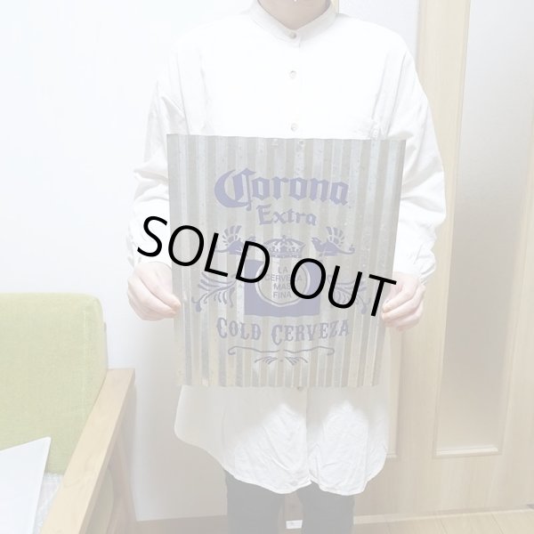 画像4: ブリキ看板 コロナ CORONA EXTRA アンティーク ロゴ ガレージ トタン板 壁飾り 正規ライセンス品 アメリカン 雑貨 インテリア おしゃれ 可愛い サーファー カフェ 店舗 (4)