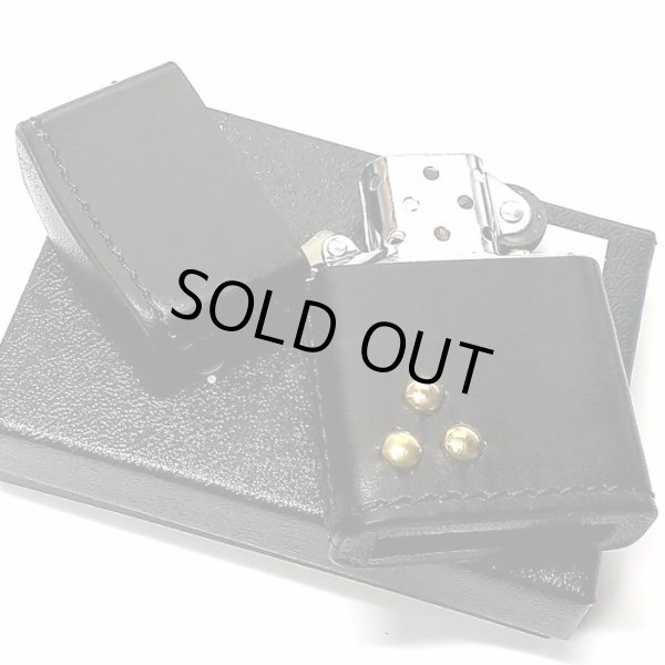 画像4: ZIPPO ライター 革巻き ジッポ おしゃれ カオス ブラック スリードットスタッズ 真鍮 Leather Works 黒 牛本皮 ハンドメイド 彫刻 かっこいい メンズ ブランド ギフト (4)